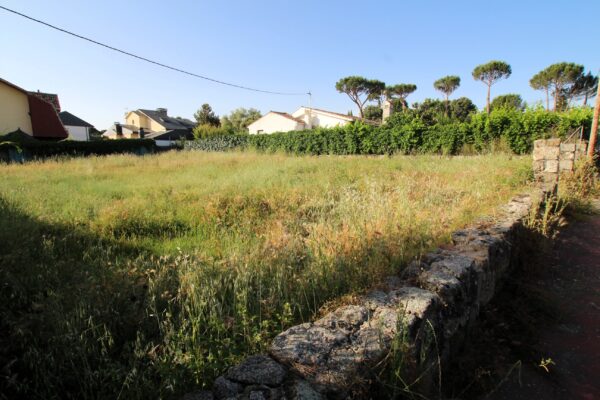 Parcela de terreno de 800 m² en La Navata-Galapagar. 250.000€ - Imagen 3